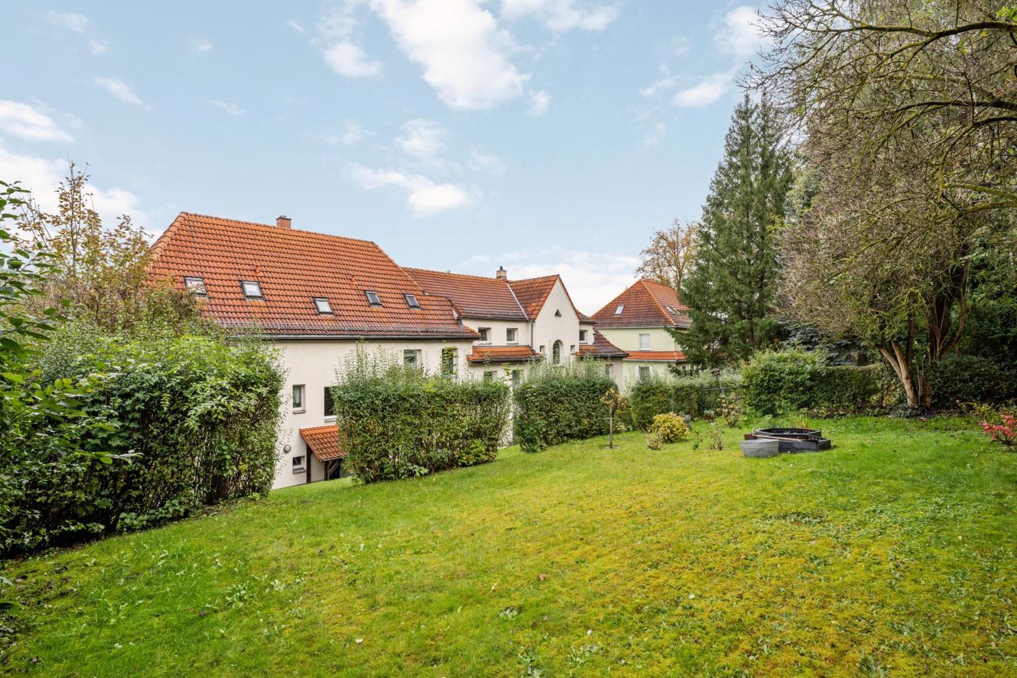 Edler Wohnraum Modernes Vorstadtstudio Mit Emma-Bett, Garten & Kaffeevollautomat Zwickau Extérieur photo